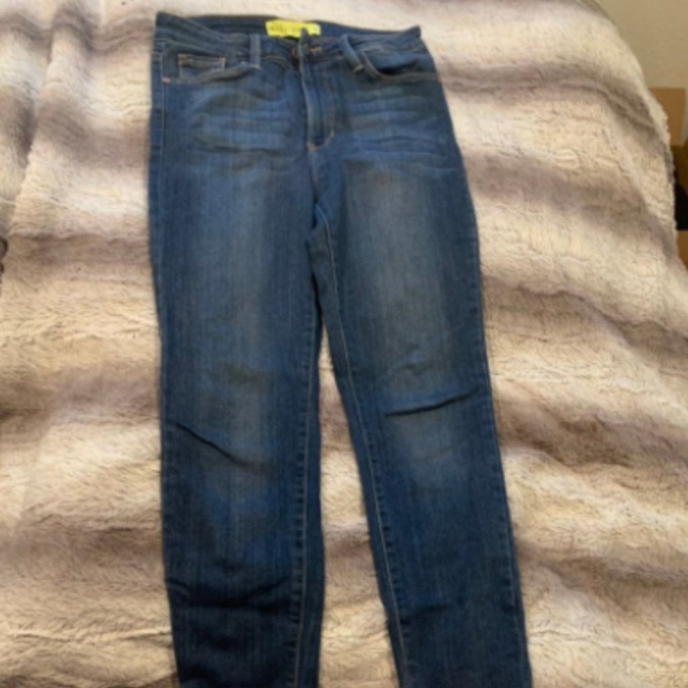 Distressed William B Jeans | Size 28